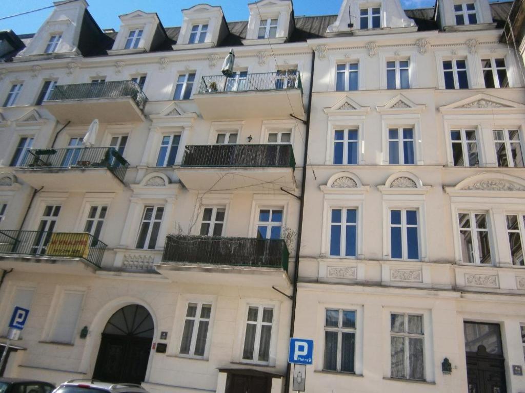 Art Apartments بوزنان المظهر الخارجي الصورة